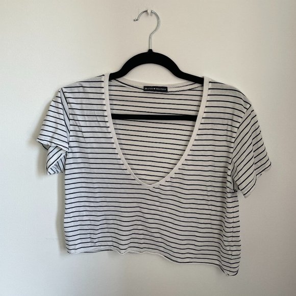 Brandy Melville Tops | Brandy Melville White Striped Crop Top | Poshmark